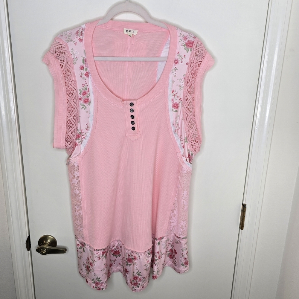 POL Pink Floral Lace Tunic with Button Placket Small
